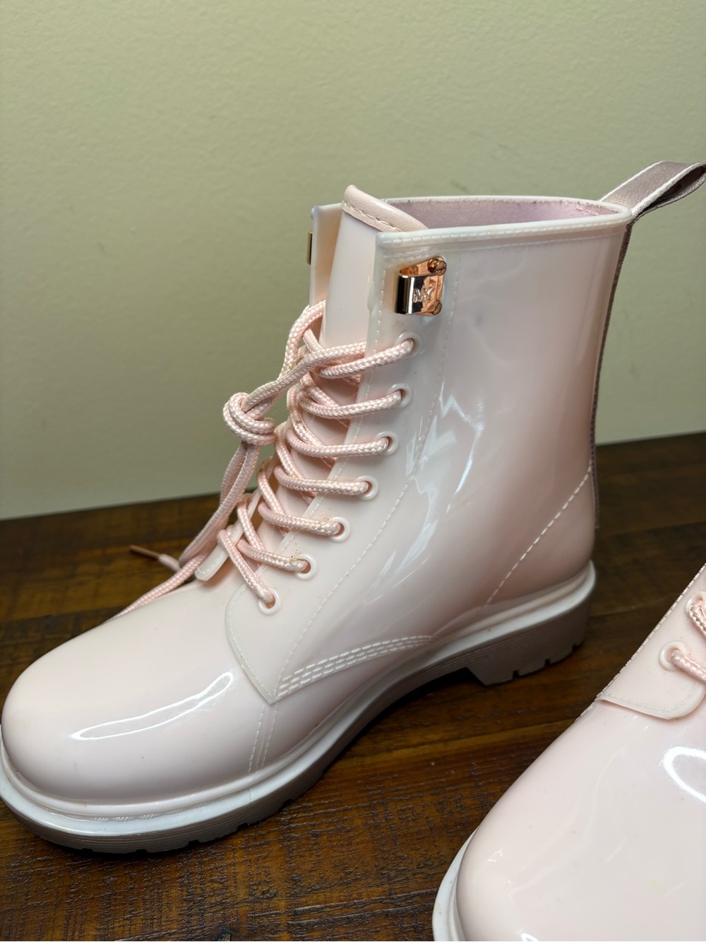 Michael Kors Tavie Women’s Size 7 Soft Pink Rain Booties - Picture 5 of 13